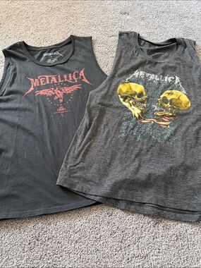 Women’s Sleeveless Tops